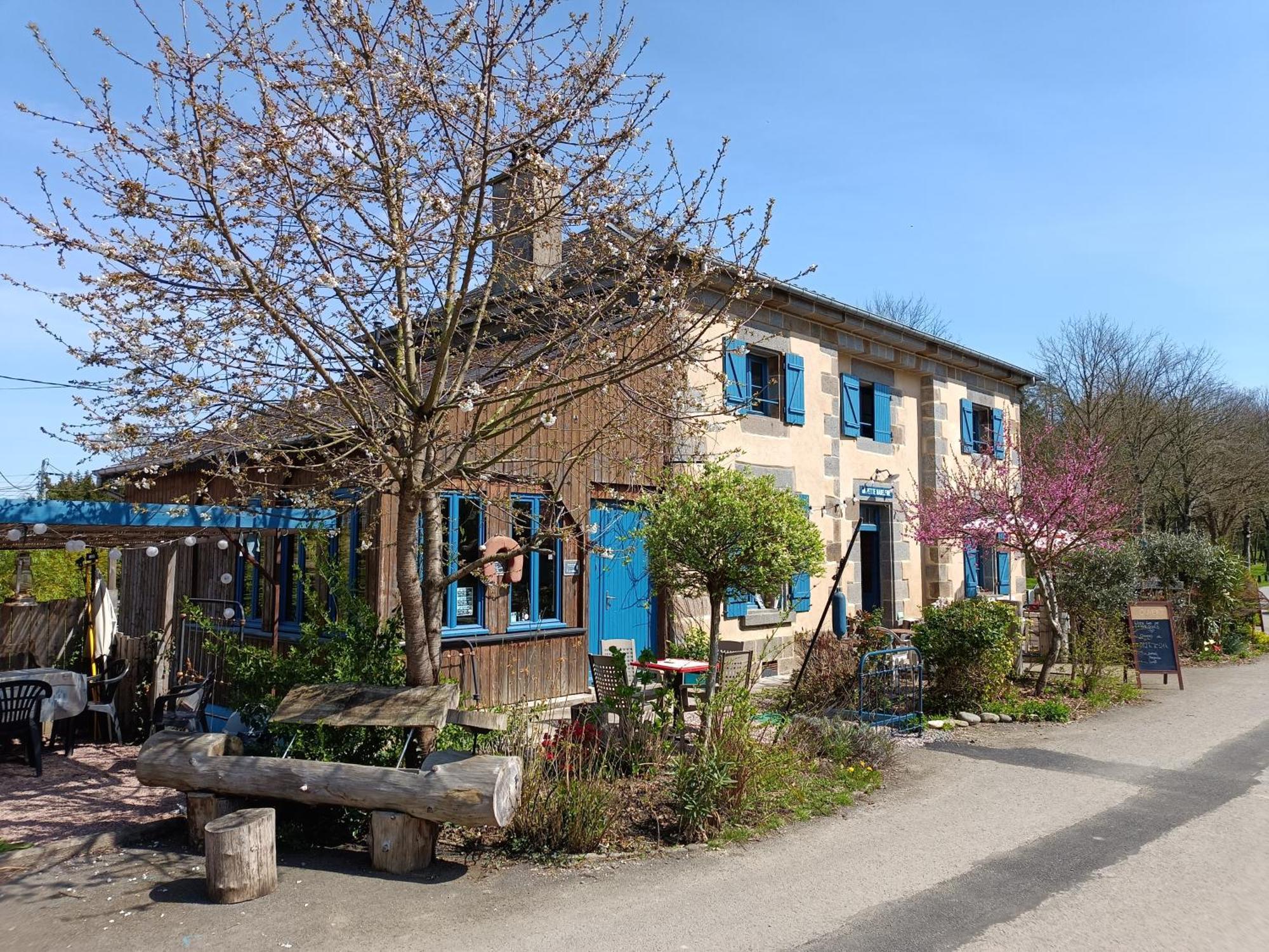 Ille Flottante, Maison Eclusiere Et Hebergements Insolites Sur Le Canal Hede-Bazouges Экстерьер фото